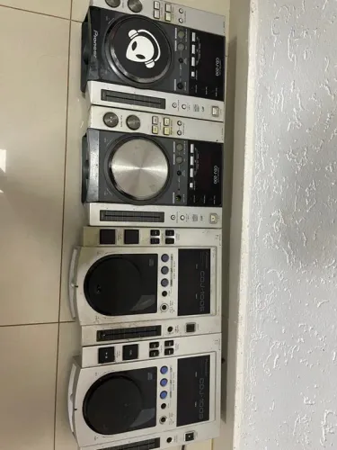 4 CDJs Pioneer - DJ