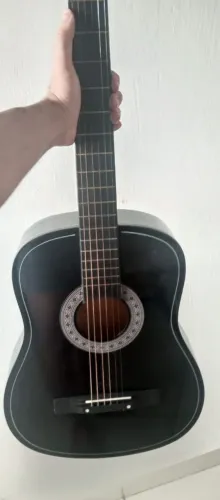Vendo violão Preto. 
