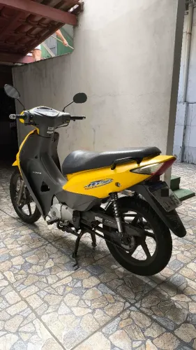 Biz 125 ES