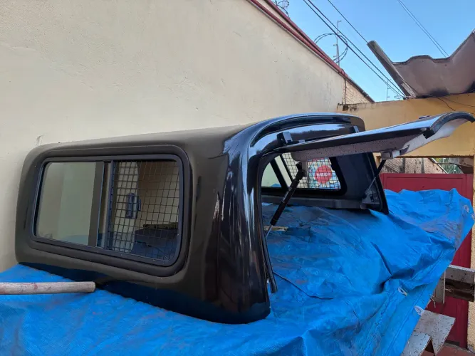 Capota de fibra para oroch vendo ou troco carro de baixo valor