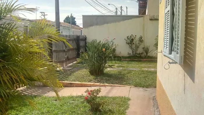 Casa à venda com 3 quartos no Nova Campinas, Campinas.