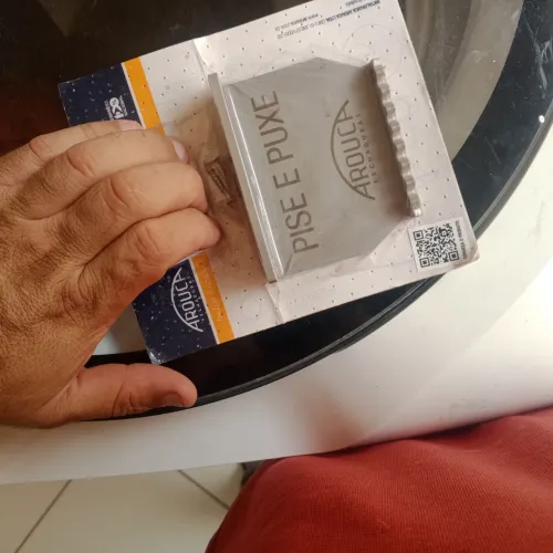 04 Puxadore de porta com os pés de aço inox Arouca