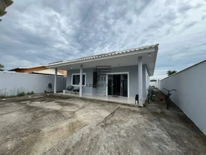Casa em Araruama - 3 Quartos (1 suíte) e piscina R$ 500.000,00 - Cond. Ocean Park