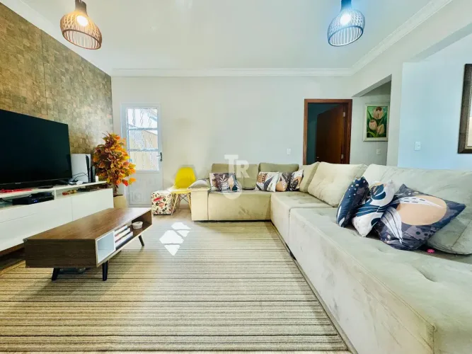 CASA COM 3 QUARTOS, SENDO 1 SUÍTE | 170 m² | R$ 960.000,00 | COND. VIVENDA CENTENÁRIO | JU
