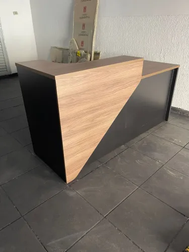 MESA DE ESCRITORIO PARA RECEPÇÃO - LOJA IKONMIXOFFICE