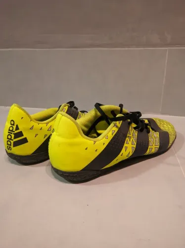 Chuteira futsal Adidas n. 40