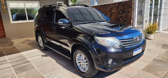 Toyota Hilux SW4 SRV D4-d 4X4 3.0 TDI Dies. AUT 2012