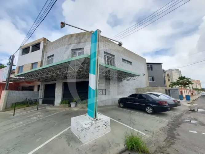 Prédio Comercial no Bairro Ponto Novo