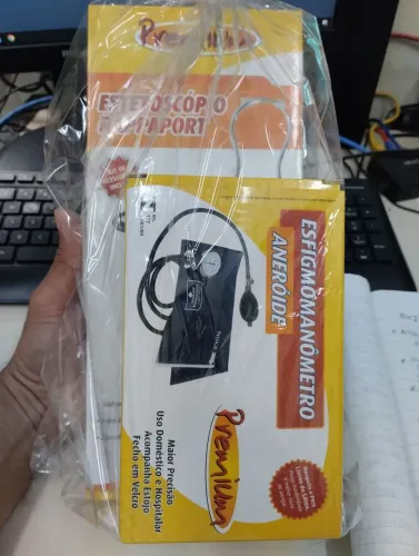 Esfigmomanômetro e estetoscópio Premium Novo
