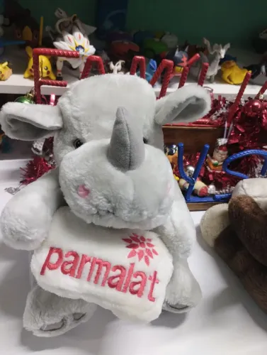 Rinoceronte Parmalat pelúcia 