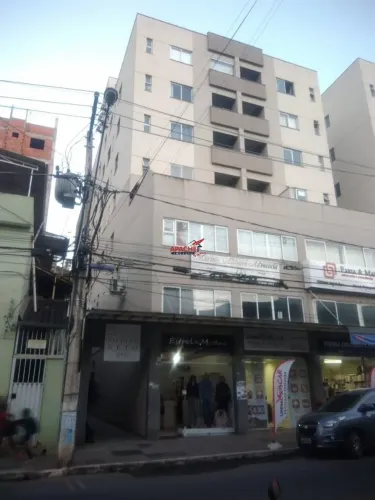 Apartamento a venda com 03 quartos e garagem no centro de Viçosa - MG