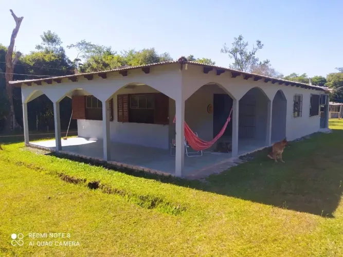 Sitio de 1 hectare de porteira fechada no Fiuza