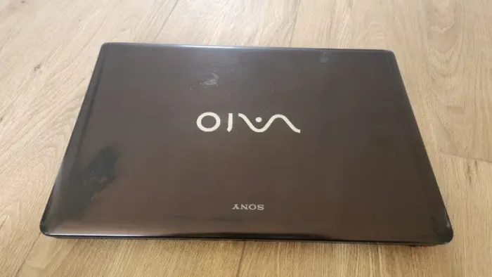 Notebook Sony Vaio PCG-71312m com defeito, não liga