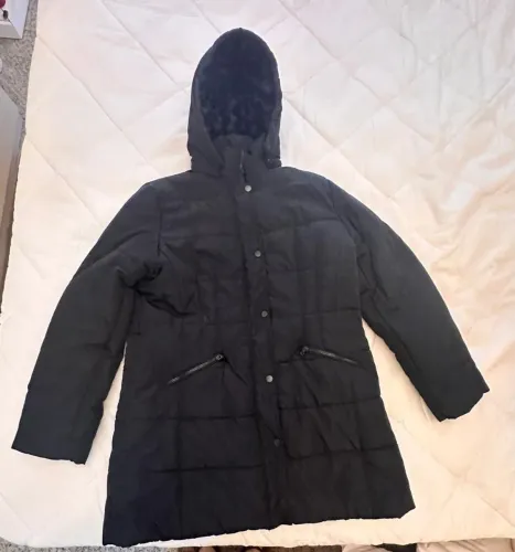 Casaco de Inverno preto feminino com capuz