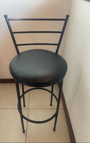Banquetas Altas de Couro
