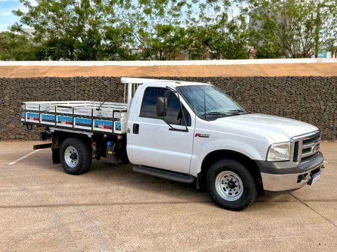 Ford F-350 2.8 Turbo Intercooler Diesel 2P Manual 2015