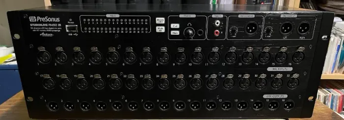 Mesa de Som PreSonus StudioLive RM32 Firewire