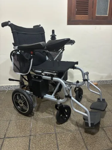 - Cadeira de rodas motorizada elétrica dobrável - Winner Med -