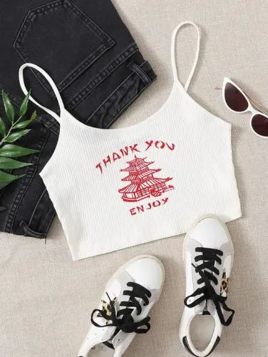 Top cropped branco com estampa de comida chinesa
