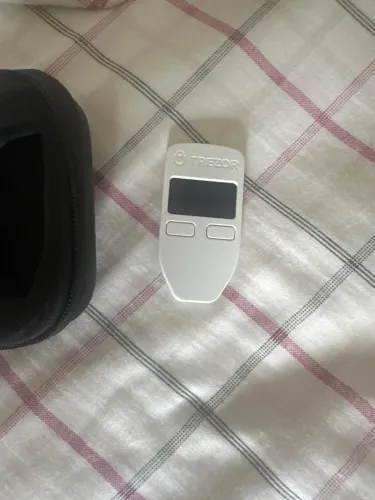 Trezor Model T - Hardware Wallet