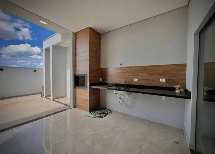 CASA A VENDA NO ALVORADA 
