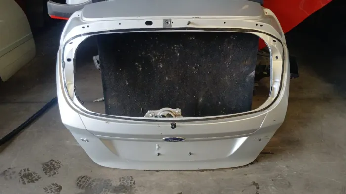 Tampa Traseira Ford New Fiesta Hatch Original