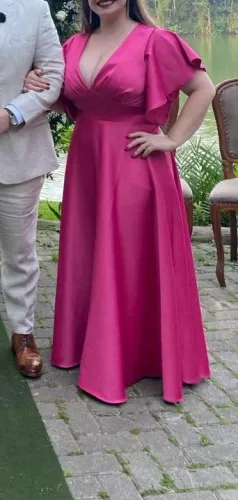 Vestido de festa longo rosa elegante