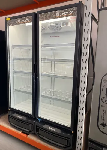 Geladeira cervejeira expositora 2 portas Gelopar - pronta entrega