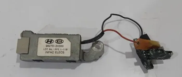 Antena Amplificadora Veloster 2012 - 2017 / 96270-2v000