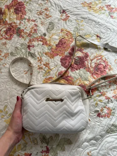 BOLSAS DE OMBRO POR 12 REAIS