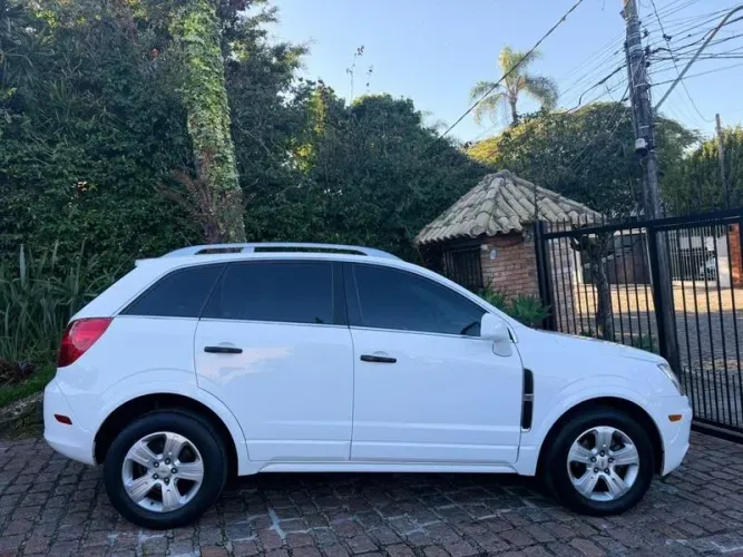 Chevrolet Captiva 2.4 SFI Ecotec FWD 16V Gasolina 4P Aut. 2014
