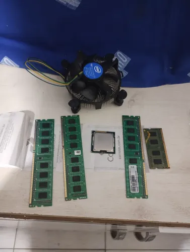 Lot de peça computador"lei abaixo"