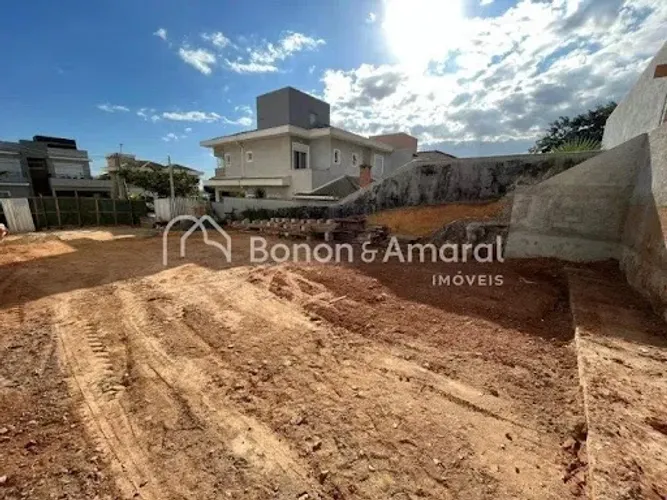 Lote/Terreno à Venda, com área de 360 m² por R$ 703.000