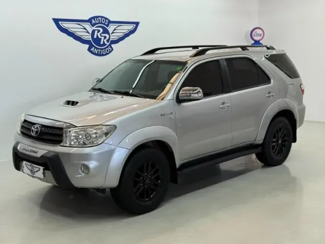 Toyota Hilux SW4 SRV D4-d 4X4 3.0 TDI Dies. AUT 2011
