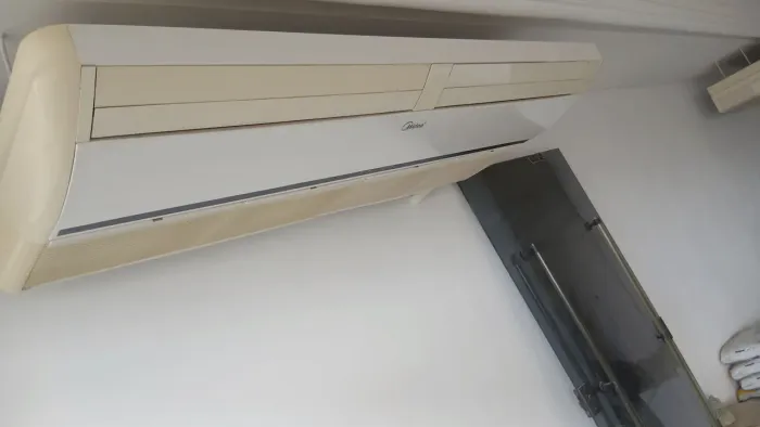 VENDA DE 2 AR CONDICIONADO PISO TETO DE 48.000 BTUS.