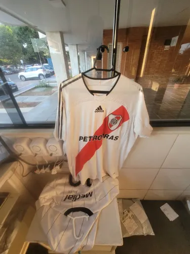 Camisa do Rivera plate adidas tamanho g