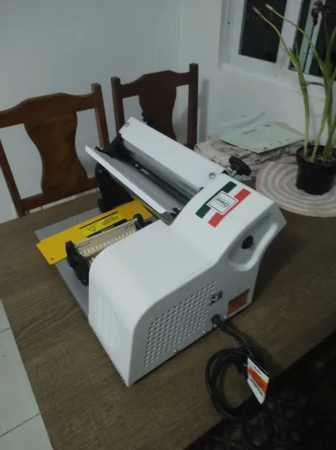 Laminador de Massas 37 cm com Cortador Elétrico Stang Anodilar 127 v