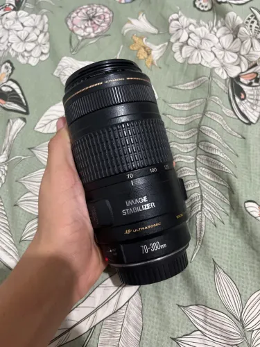 Canon EF 70-300mm F/4-5.6 IS USM com estabilizador