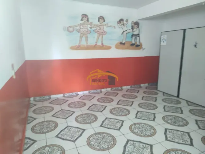 Imóvel comercial, para locação ou venda no Padroeira, Osasco, de 260M², 8 salas, 6 banheir
