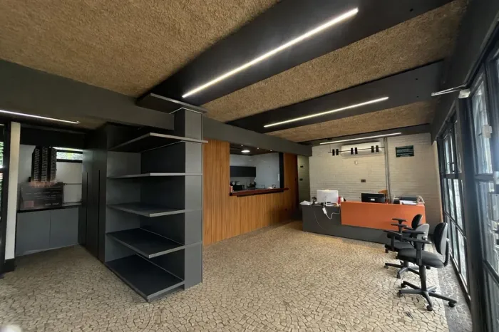 Casa para alugar, 240 m² por R$ 15.000,00/mês - Lidice - Uberlândia/MG