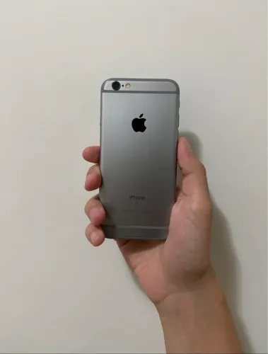 iPhone 6s 32GB (Usado) + Carregador + 3 capinhas