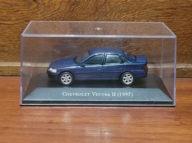 Chevrolet Vectra II 1997 Coleção Carros Inesquecíveis do Brasil - Carrinho Miniatura 1/43