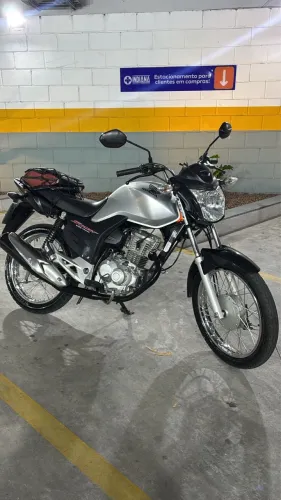 Moto disponível para aluguel