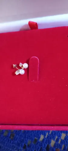 Brinco de ouro e pérola e zircônia 