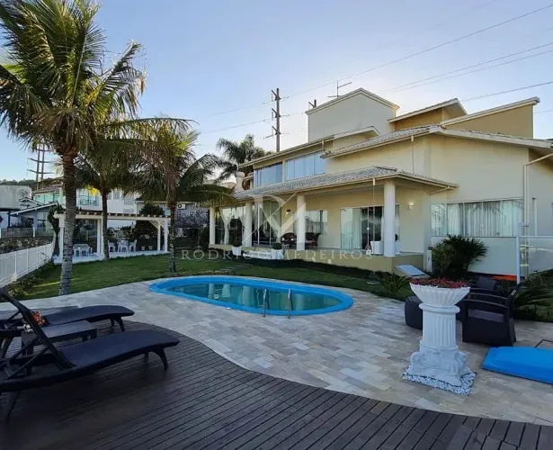 Casa com Vista para o Mar no Condomínio Bosque das Mansões - São Jose/SC