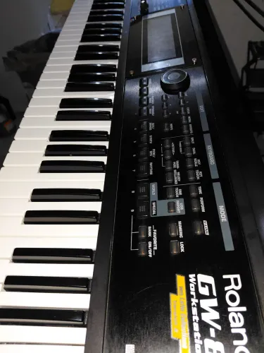 TECLADO ROLAND GW-8