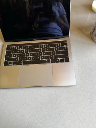 MacBook Pro 2019 13インチ Touch Bar +ID＊108 MacBook Pro (13 polegadas, 2019, duas portas Thunderbolt 3