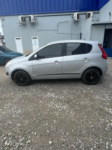 Fiat Palio Attractive 1.0 EVO Fire Flex 8V 5P 2012