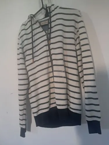 Casaco moleton veste P/M com Capuz