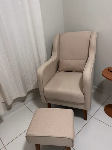 Poltrona de amamentação nova, 400,00 reais